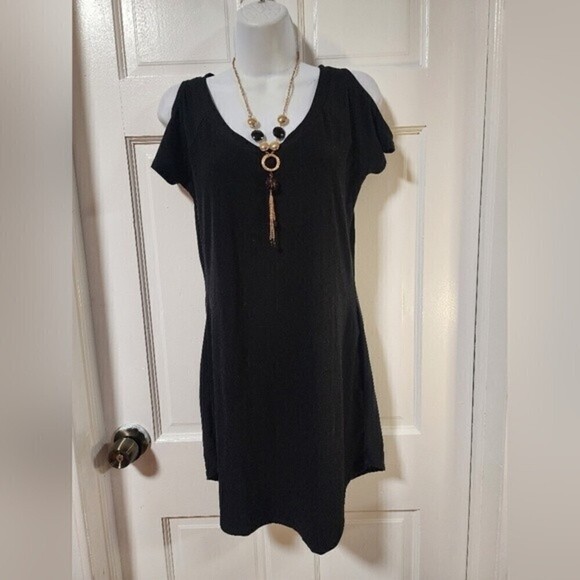 𝅺WOMEN'S Large Black Short Sleeve Cold Shoulder Dress - Picture 2 of 12